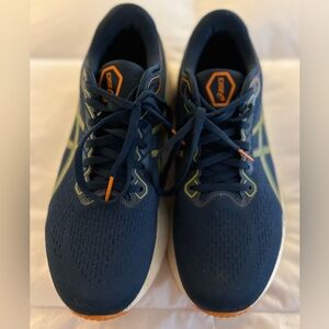 ASICS Gel Kayono-30: Like Brand New Worn Less than 5x’s